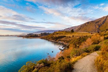 A winter sunrise over Lake Wanaka, New Zealand 