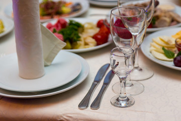 Serving banquet table