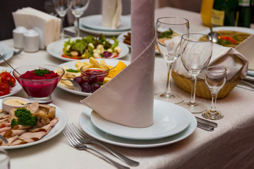 Serving banquet table