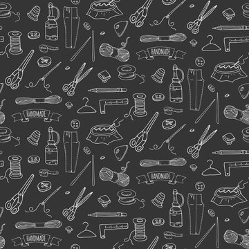 Seamless pattern Hand drawn doodle Handmade icons set. Vector illustration. Sewing collection. Cartoon hand made sketch element: embroidery, jewelry making, button, needle, scissors Spool Pin Knitting