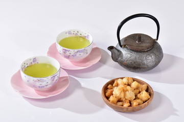 手作りおかきと日本茶　