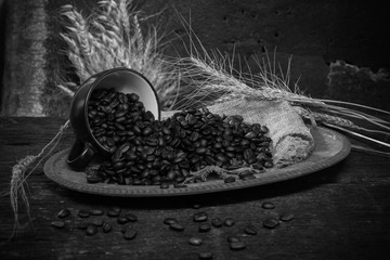 roasted coffee bean purifying from coffee cup