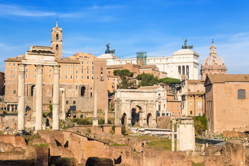 Obraz premium Rome, Italy. Roman Forum, from left to right: Temple of Castor and Pollux, temple of Saturn, Tabularium (Senators Palace), Arch of Septimius Severus, Mamertinum, temple of Vesta, Curia Julia