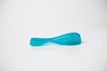 Portable toothbrush