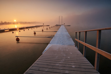 Obraz premium boat on the lake at beautiful sunrise, Tarnobrzeg, platform