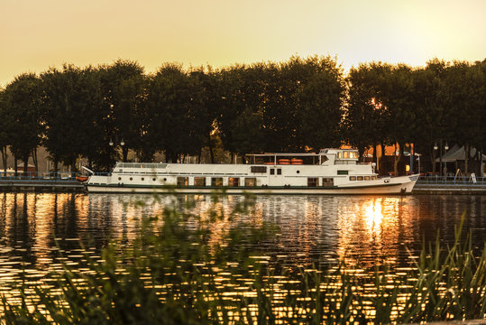 Poland, Masuria, Steam boat on Lake Niegocin