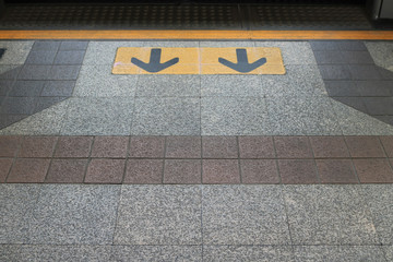 sign entrance on the tiles © SqweezeLand