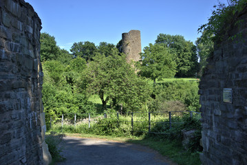 Ein Eckturm der Burgruine Blankenberg, Gemeinde Hennef