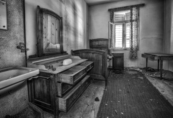 Bett im Verlassenen Hotel