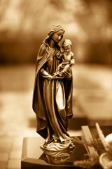 Maria mit dem Jesus Kind im Arm