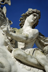 Statue de Mercure au jardin des Tuileries à Paris, France