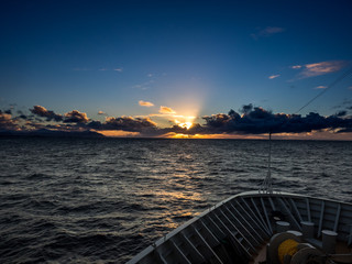Sonnenuntergang auf dem Schiff