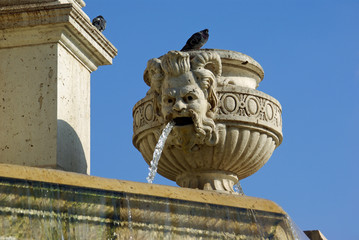 Vasque de la fontaine Saint-Sulpice à Paris, France