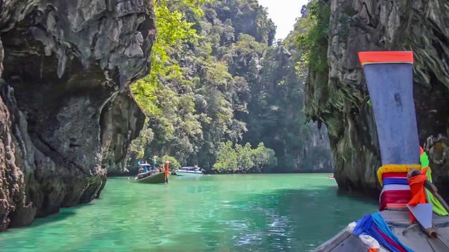 Seamless loop - Maya Bay, Koh Phi Phi island in Thailand, HD video