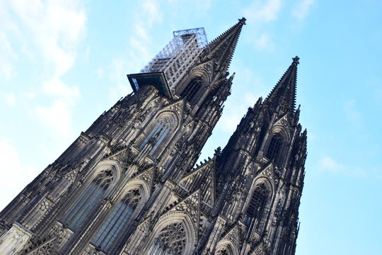 H&auml;ngeger&uuml;st am K&ouml;lner Dom