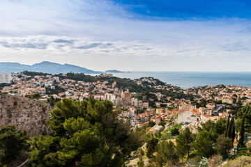 Fototapeta na wymiar Vue de Marseille depuis Notre-Dame-de-la-Garde, Bouches-du-Rhône, Provence, France