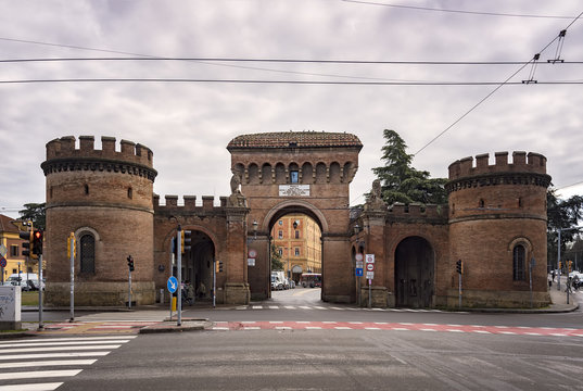 Porta Saragozza Bologna