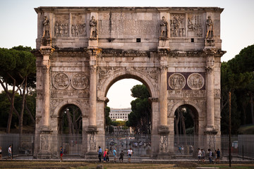 Fototapeta premium Arch of Constantine at Dusk