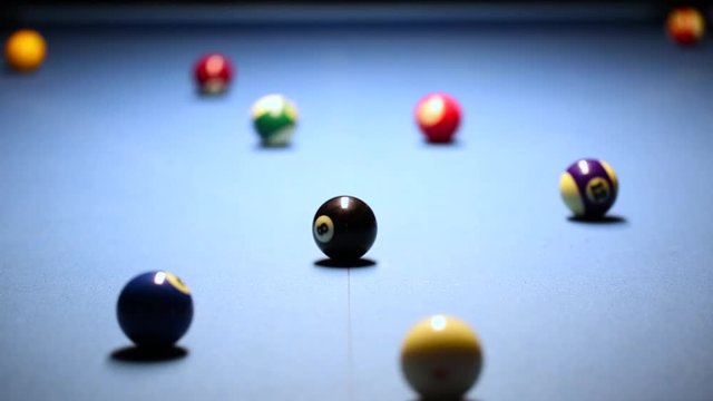 break shot of pool billiard game
