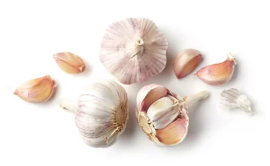 Foto op Plexiglas garlic on white background © Mara Zemgaliete