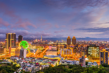 Fototapeta na wymiar Taipei Taiwan Skyline