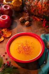 roasted pumpkin soup with curry, apples and sweet paprika