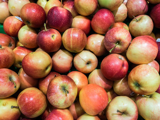 Red Apples