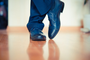blue shoes for men
