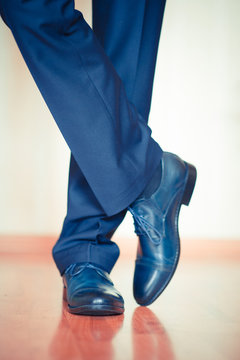 blue shoes for men