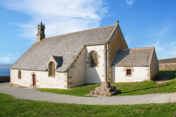 Fototapeta na wymiar La chapelle St They à la Pointe du Van en Bretagne - France