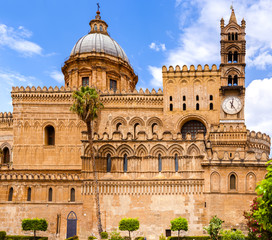 Fototapeta na wymiar View of the the Cathedral of Palermo is an architectural complex in Palermo (Sicily, Italy)