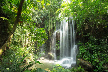 Wasserfall im Dschungel © jimmyan8511
