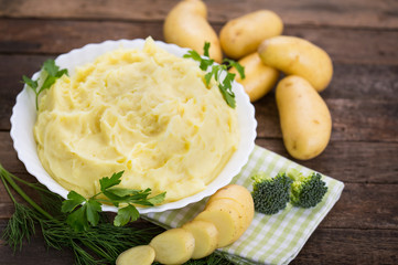 Mashed potatoes in the bowl