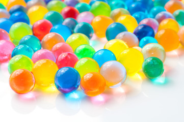 Color balls, colored polymer gel, hydrogel beads