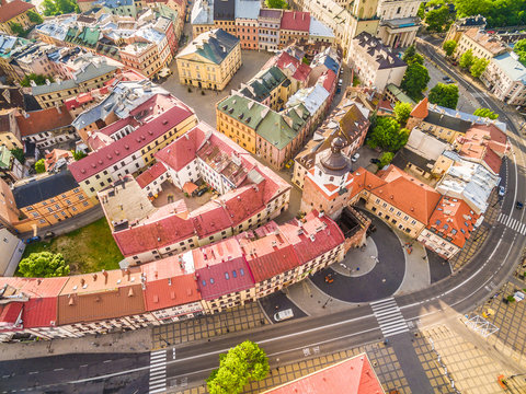 Fototapeta Lublin - stare miasto z lotu ptaka. Atrakcje turystyczne lublina widok z powietrza.