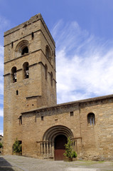 Fototapeta na wymiar Church of Santa Maria Ainsa, Huesca, Aragon, Spain