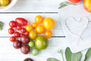 frische bunte Tomaten Tisch Top View 