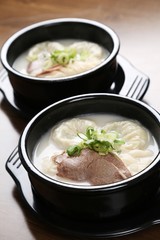 seolleongtang. Ox Bone Soup .