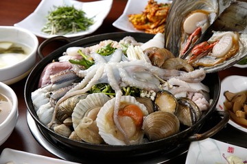haemultang. Spicy Seafood Stew.
