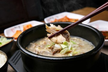 boiled chicken soup. dak gomtang.