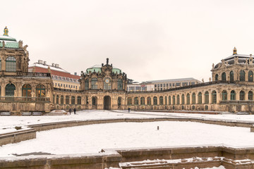 Obraz premium Zwinger Dresden im Winter