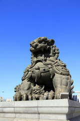 Obraz premium The copper lion sculpture