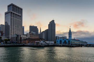 Fototapeta na wymiar San Francisco Embarcadero