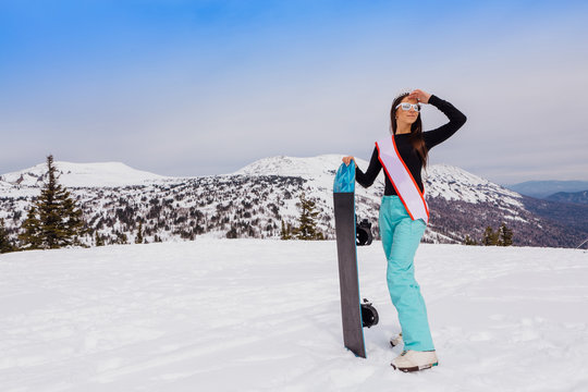 Beautiful snowboard girl.