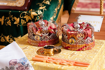 Crown wedding, Church.