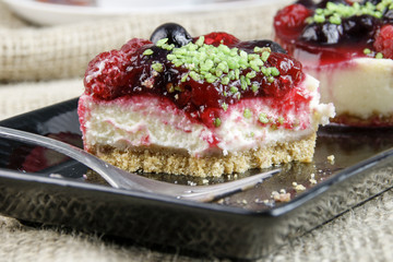 Mini-Käsekuchen mit Beeren
