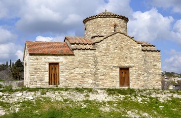 Fototapeta premium Architecture of old historic church from Kato Lefkara village and cloudy sky