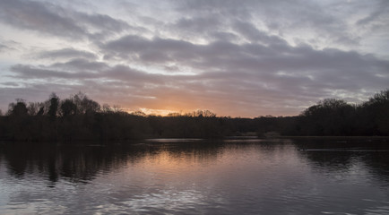 Fototapeta na wymiar sunset lake