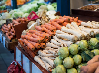 Vegetables on the shelves neatly