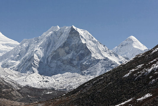 Island peak (6189 m) in district Mt. Everest - Nepal, Himalayas